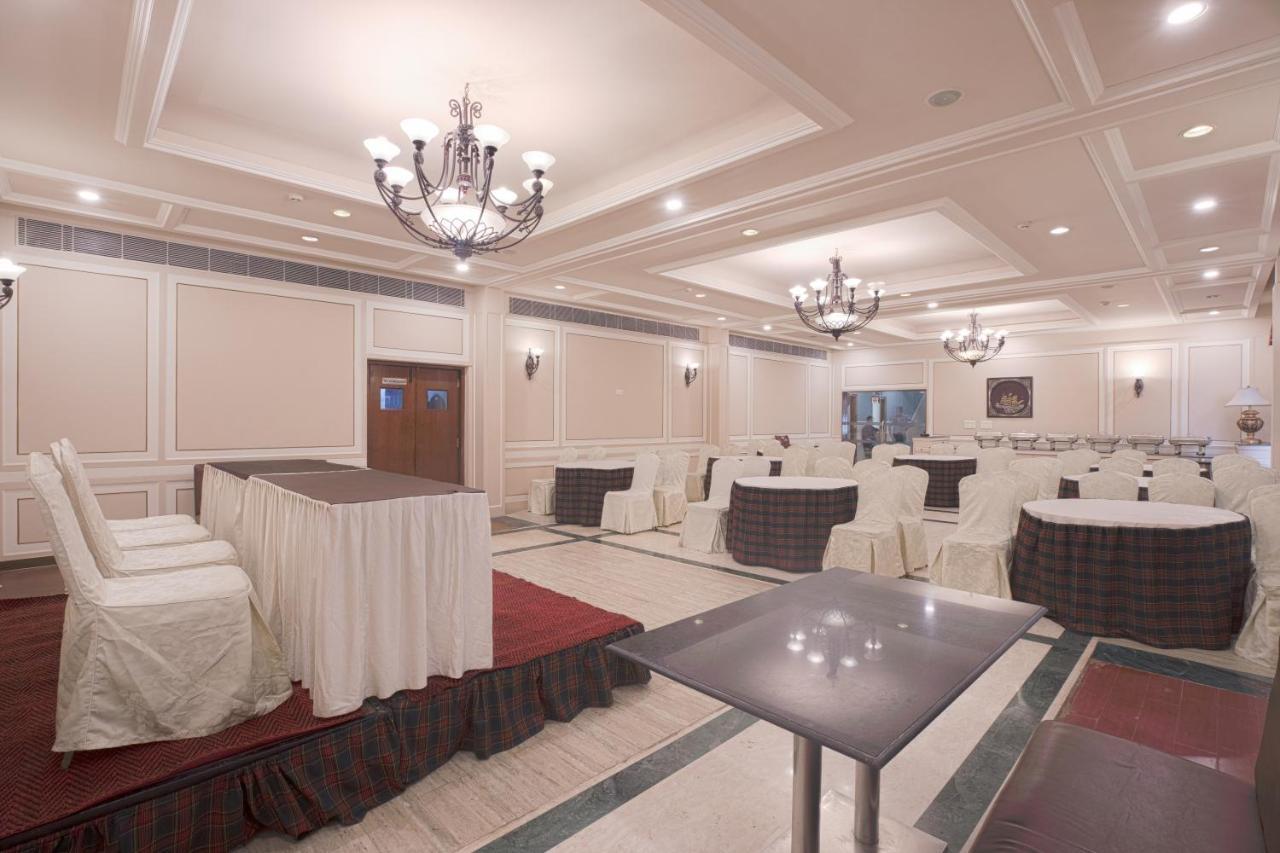 Hotel Le Castle Rudrapur Εξωτερικό φωτογραφία