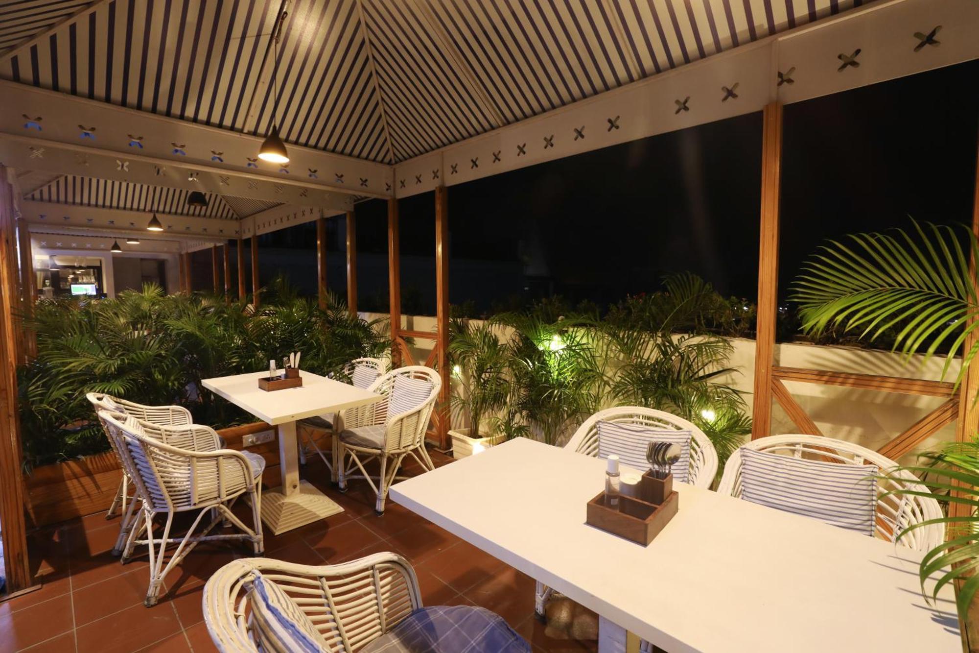 Hotel Le Castle Rudrapur Εξωτερικό φωτογραφία