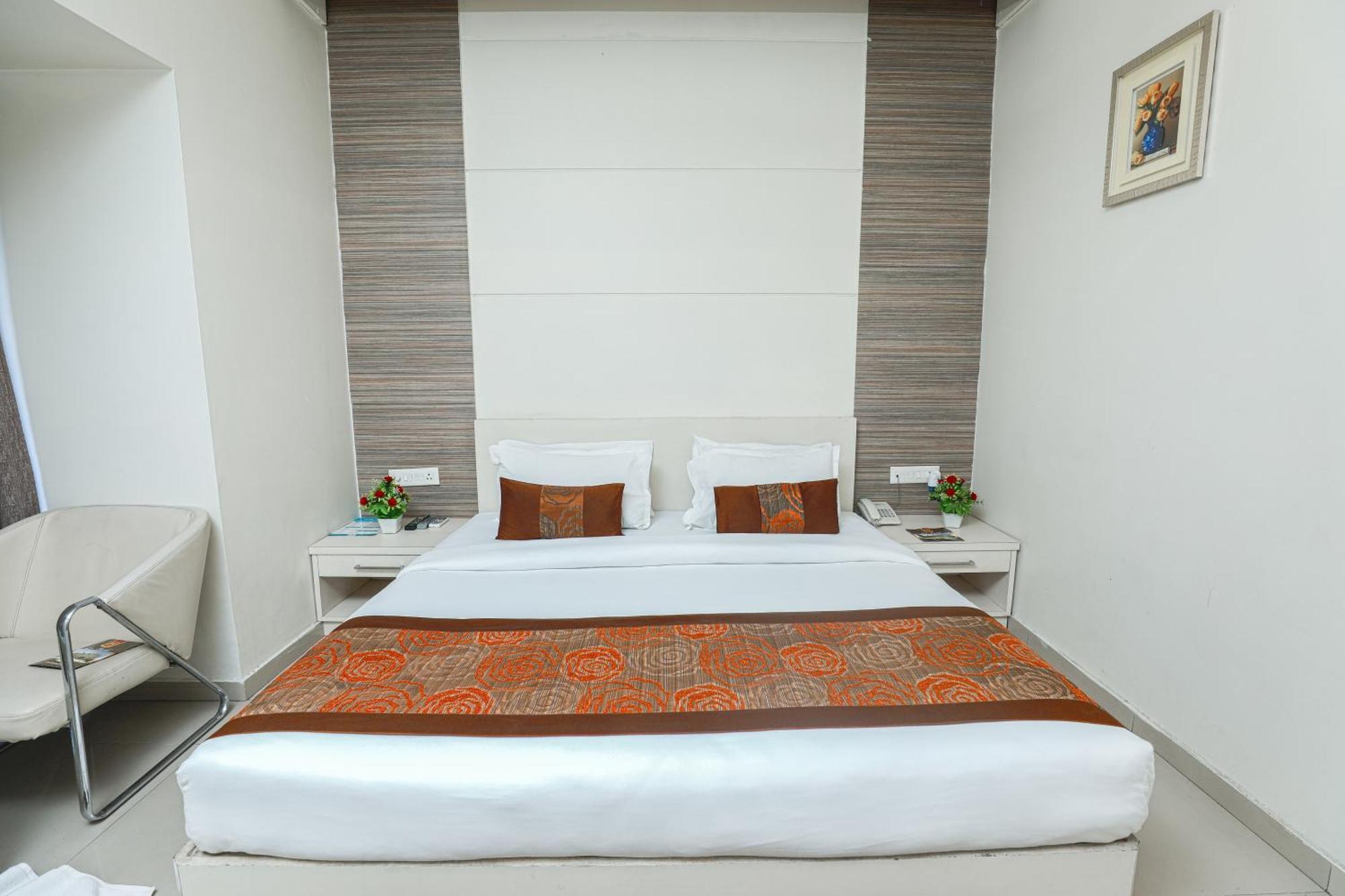 Hotel Le Castle Rudrapur Εξωτερικό φωτογραφία