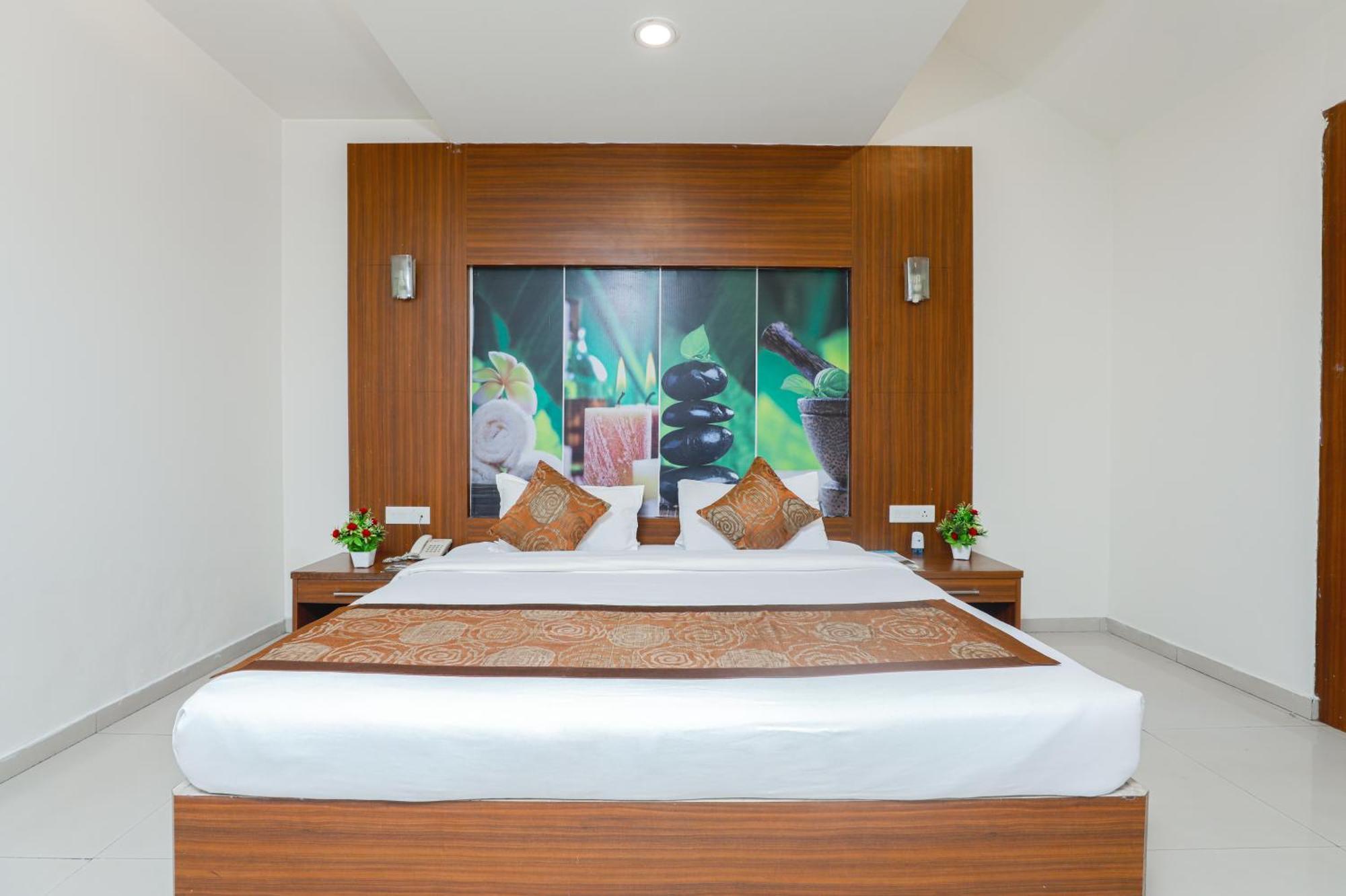 Hotel Le Castle Rudrapur Εξωτερικό φωτογραφία